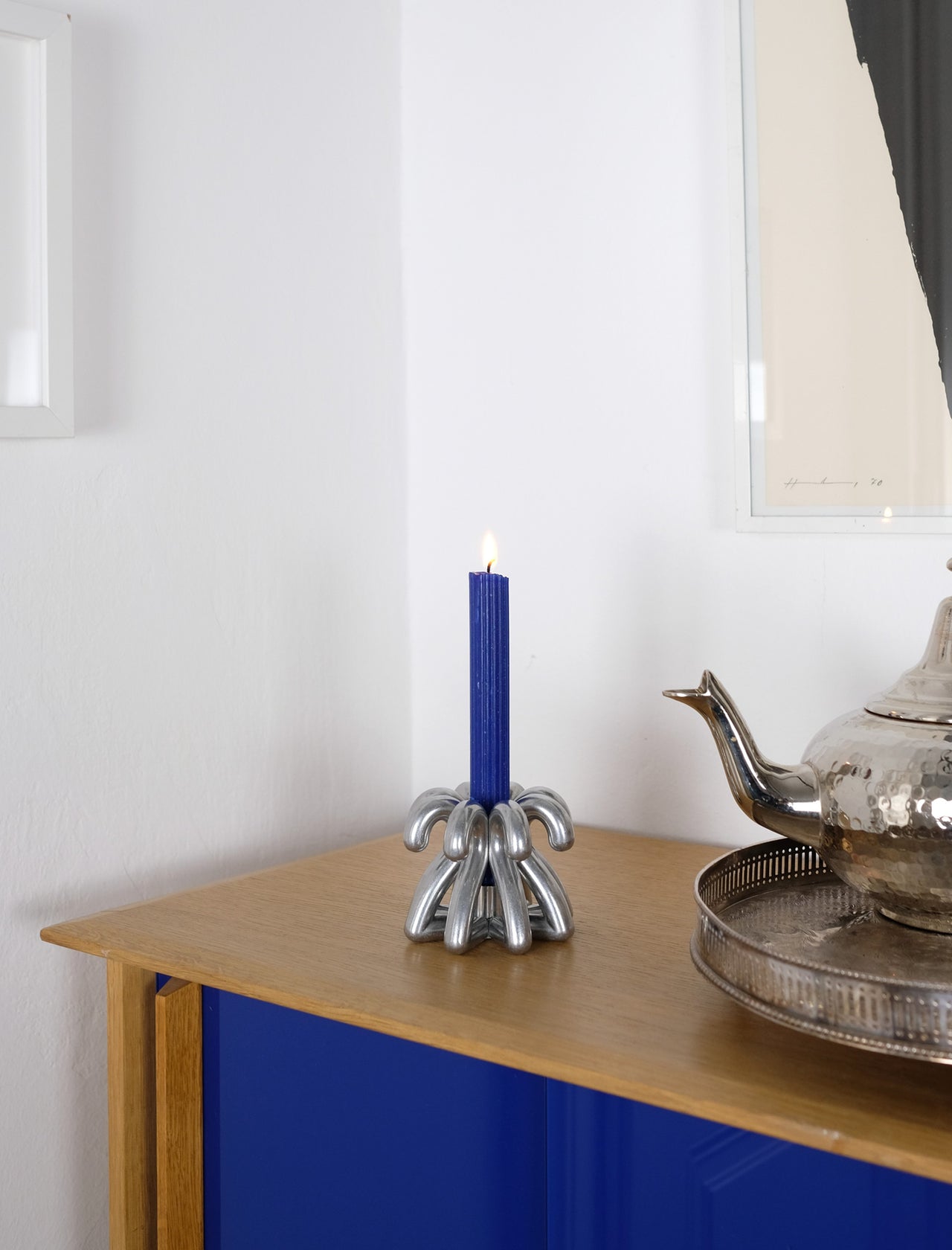 DIGIT TWO Candlestick